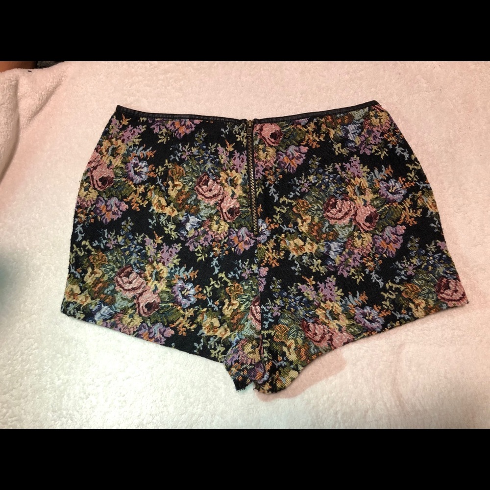Shorts - Picture 2 of 2